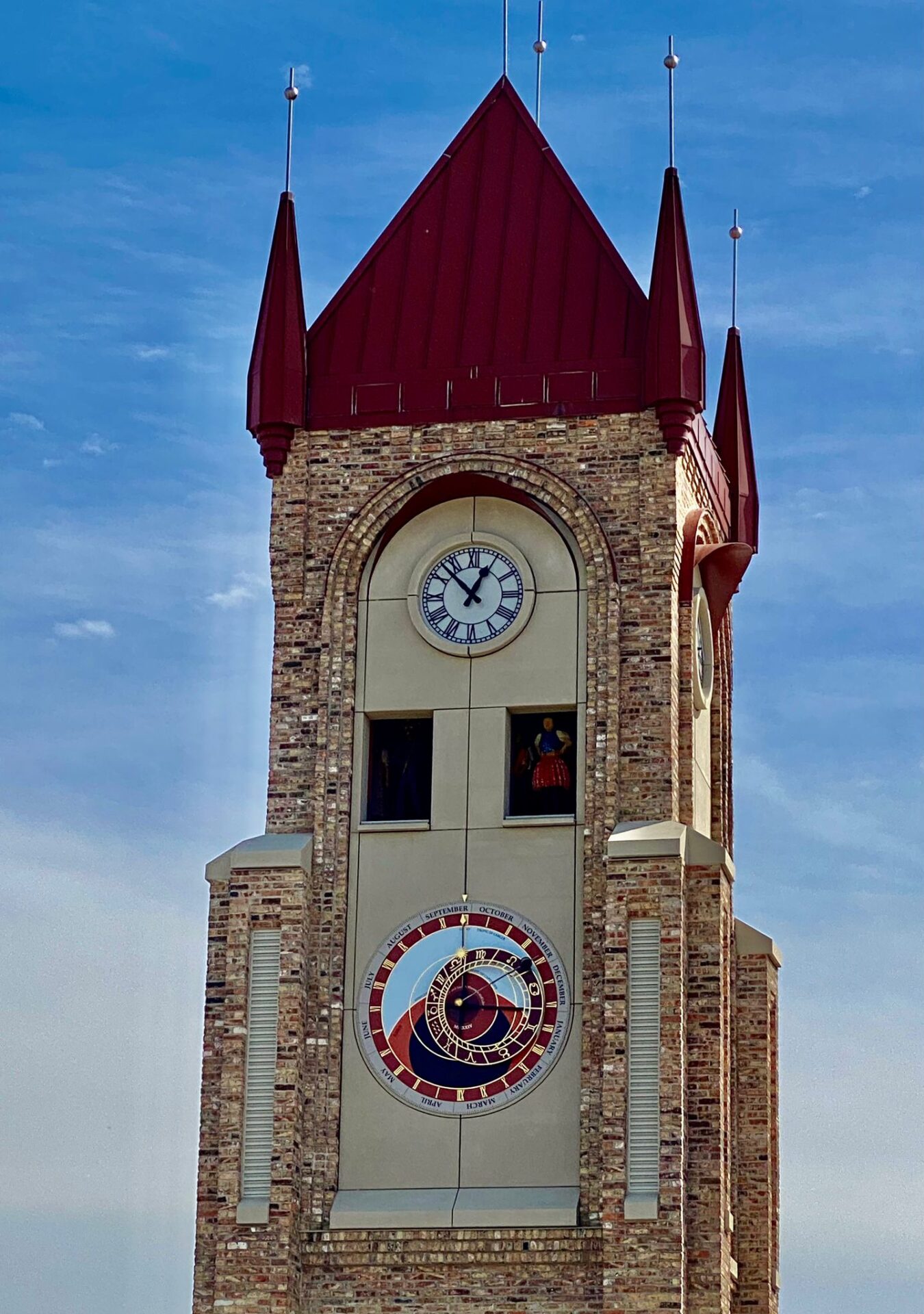 Sochy z Borovej pri Trnave už zdobia orloj múzea Čechov a Slovákov