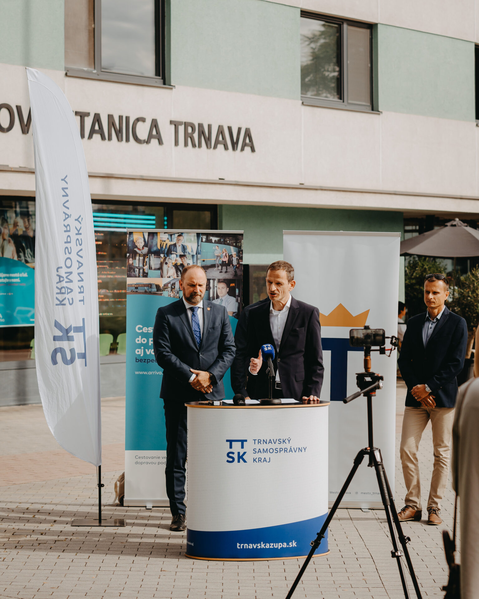 Od dnes na jeden lístok z tvojej obce až do cieľa v Trnave. Spúšťame kombinovanú regionálnu a mestskú dopravu