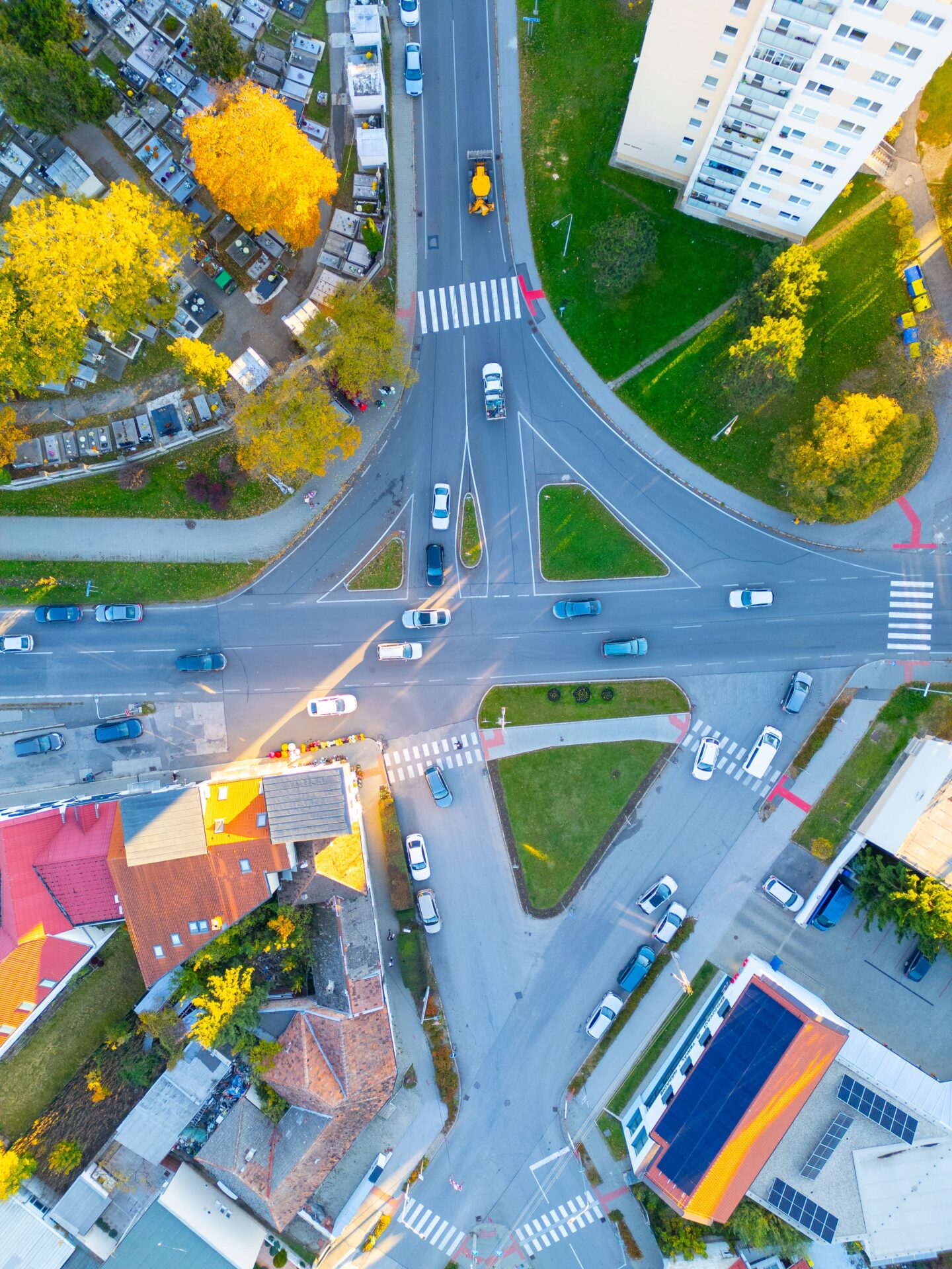 Župa zlepší bezpečnosť a plynulosť dopravy v Hlohovci, v križovatke pri cintoríne osadí semafory