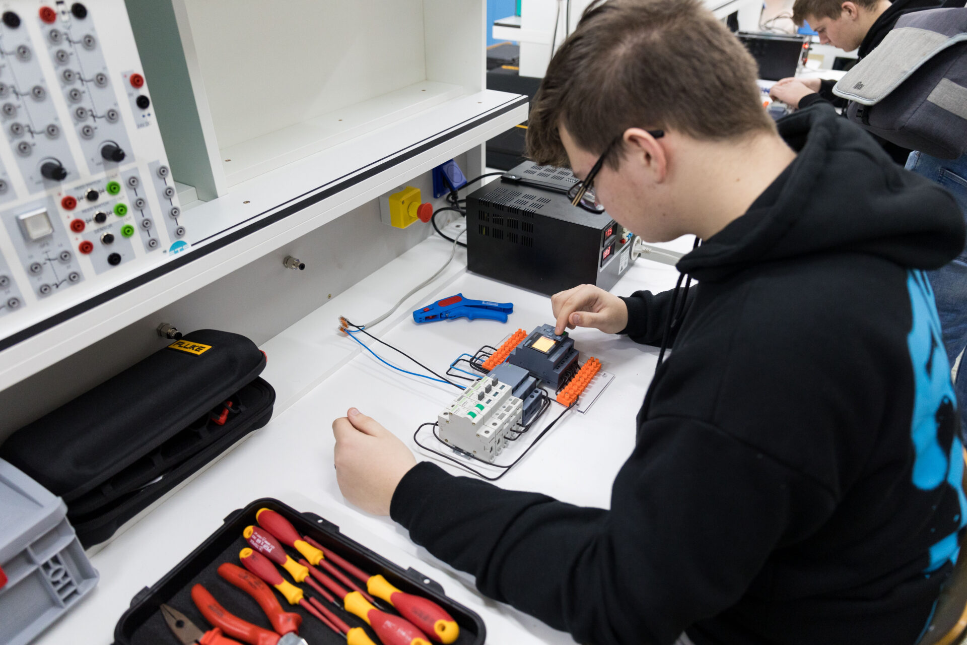 Odštartuj svoju budúcnosť na župnej strednej škole. Ponúkame viac ako 4-tisíc voľných miest