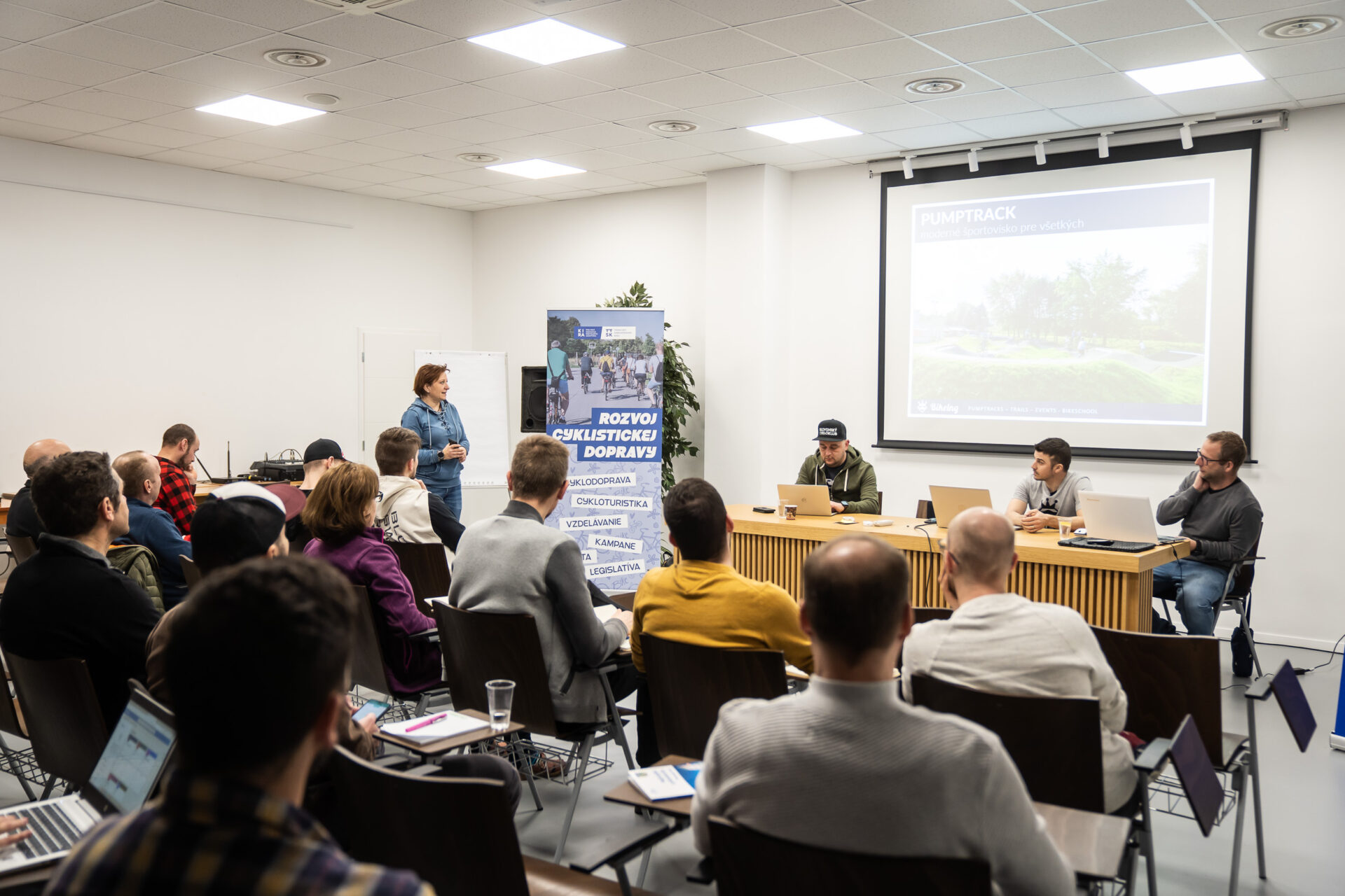 Jarná škola cyklodopravy Trnavskej župy prinesenie užitočné vzdelávanie v oblasti udržateľnej mobility po druhýkrát