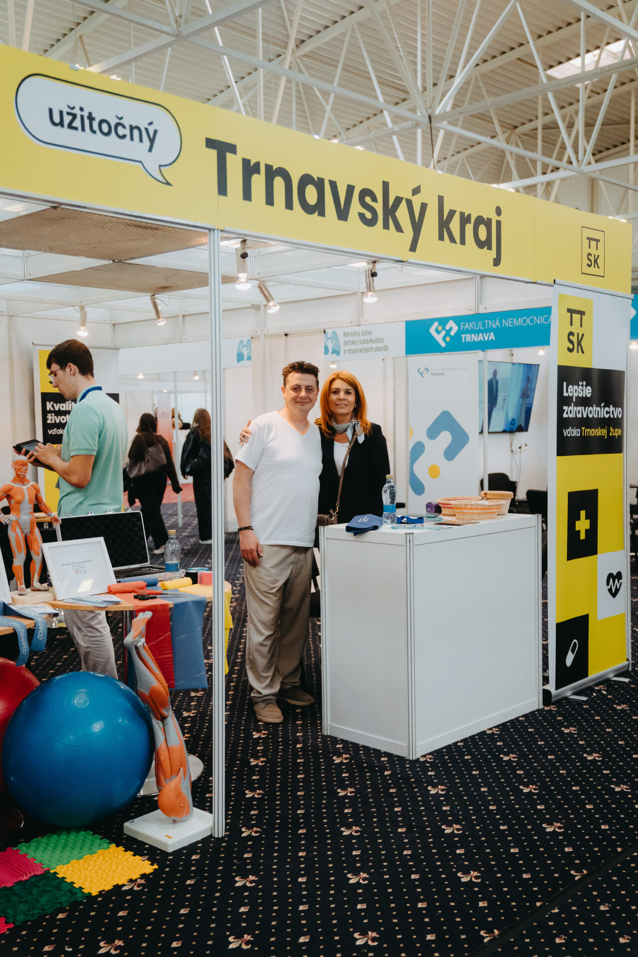 Trnavská župa reaguje na rastúci dopyt po zdravotníckych profesiách, spolu so svojimi tromi strednými zdravotníckymi školami sa prezentovala na MediFuture