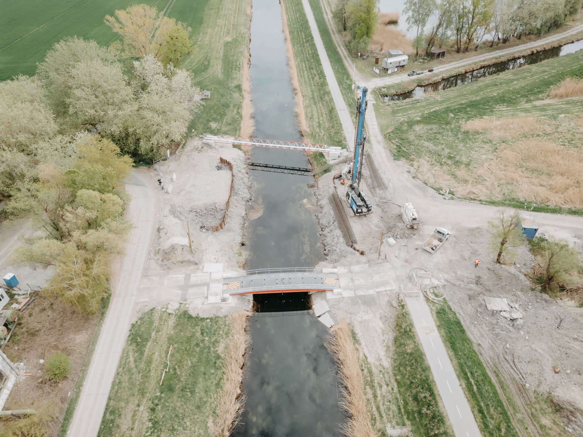 Trnavská župa pokračuje v obnove mostov. Rekonštrukcia pri Dolnom Bare je v plnom prúde, vŕtajú nové základy