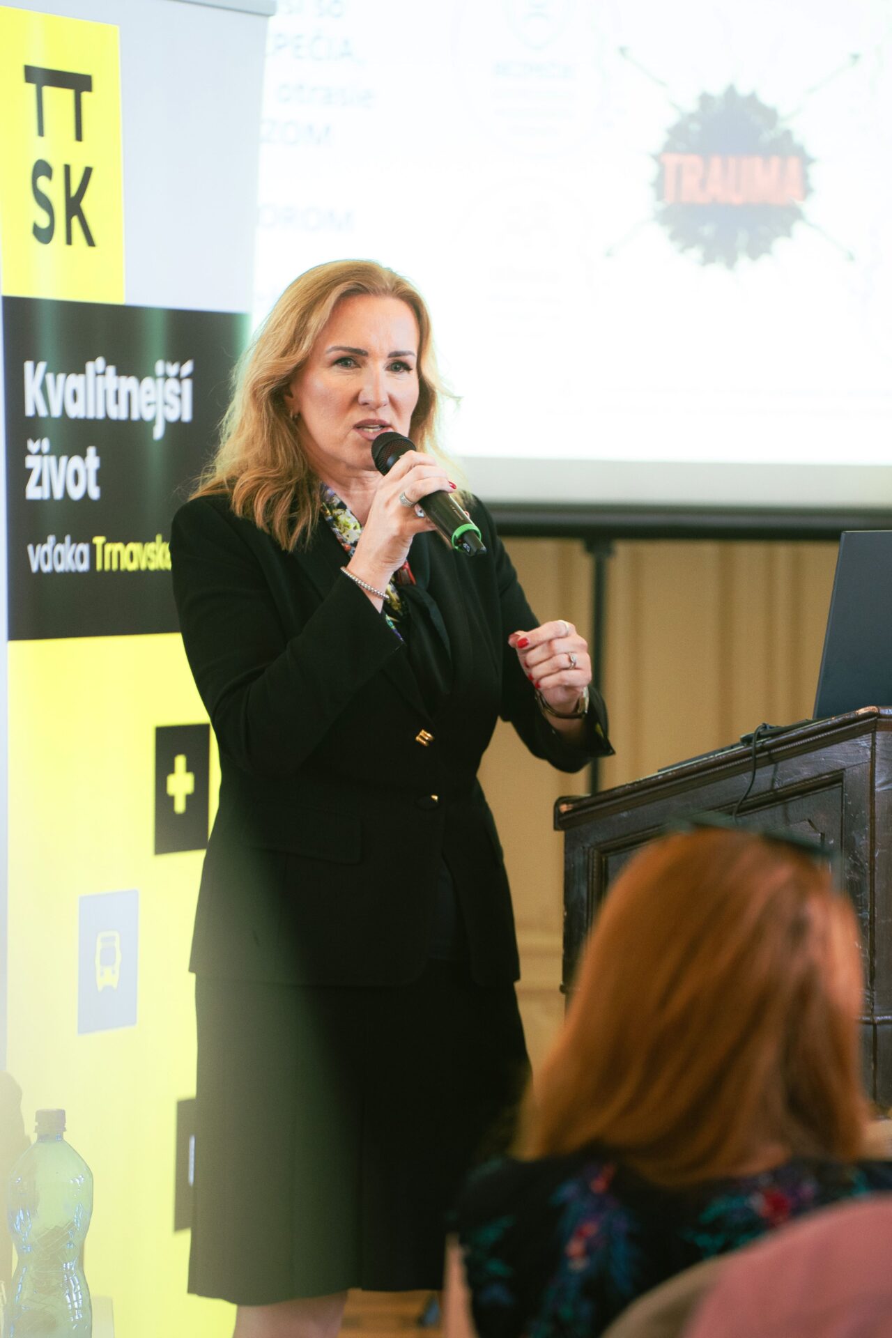 Duševné zdravie na prvom mieste. Trnavská župa pripravila užitočné diskusné fórum pre tých, ktorí denne zachraňujú zdravie aj životy