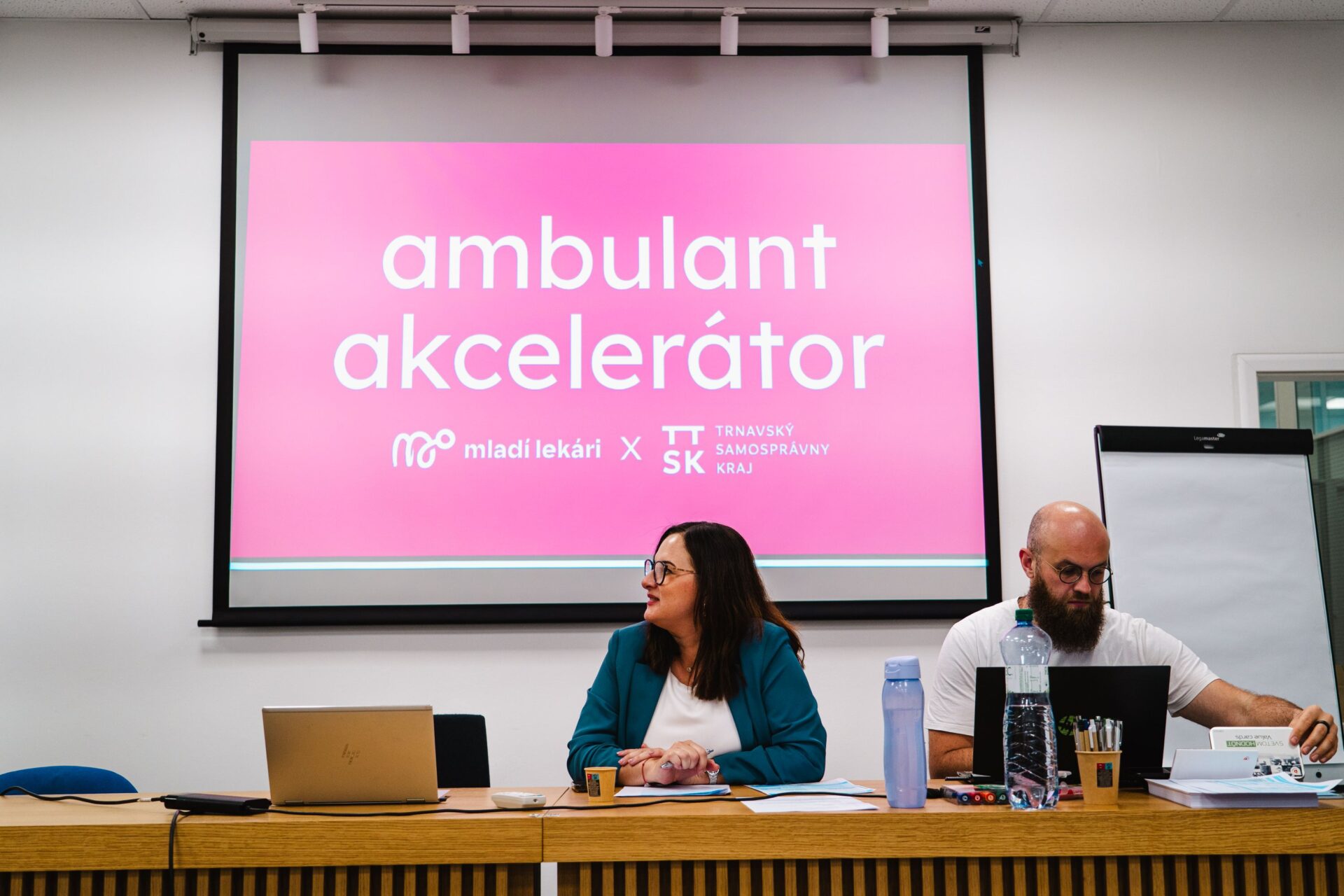 Z lekárov aj manažéri vlastných ambulancií. Župný akcelerátor má prvých 20 úspešných absolventov